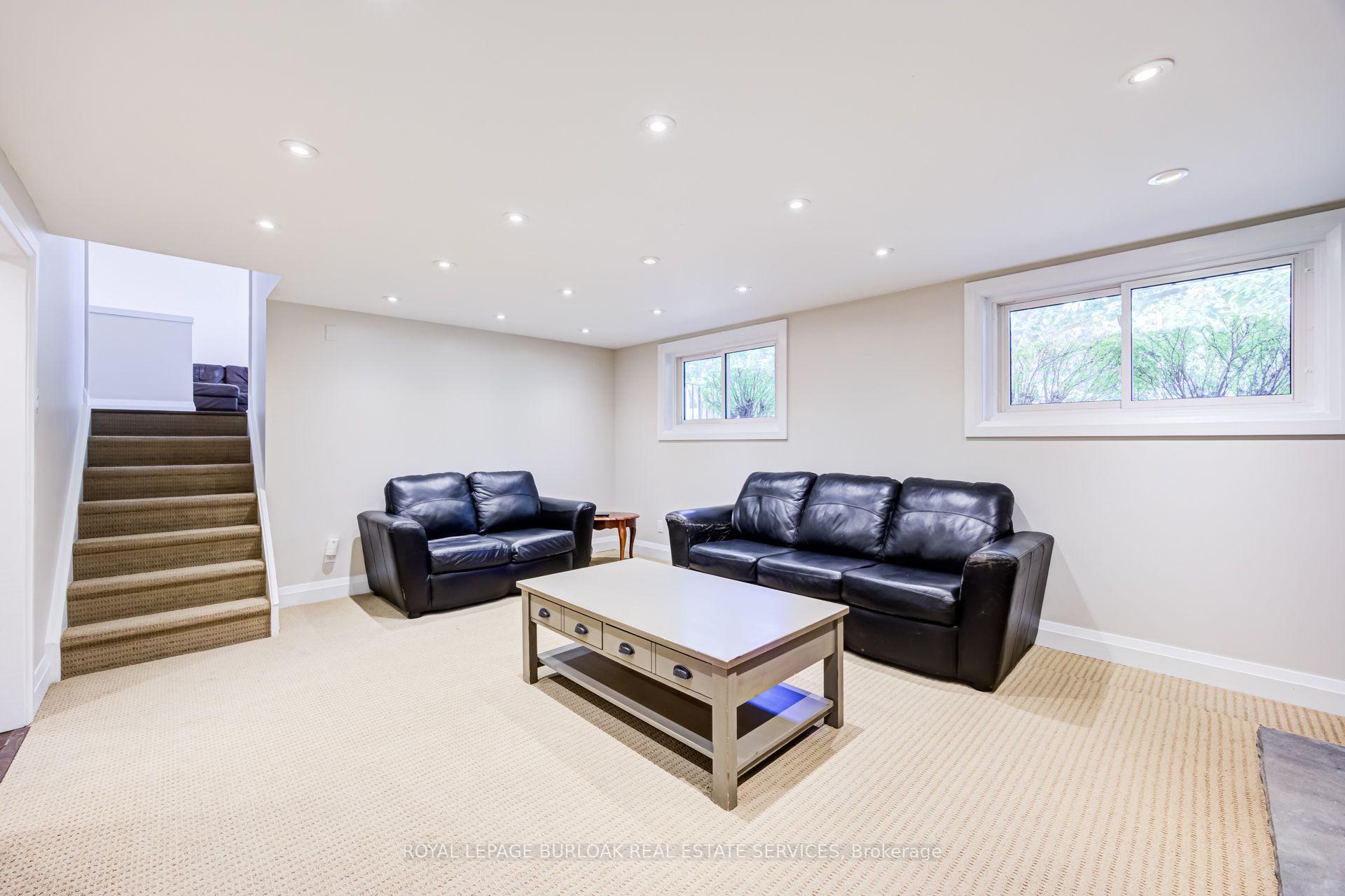Photo 24 of 2037 Mountain Grove Avenue, Burlington, Brant Hills — HOMEH