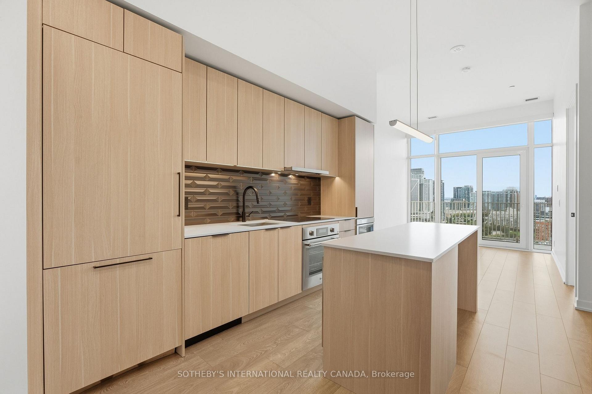 Photo 1 of Unit PH01, 88 Bathurst Street, Toronto, Niagara — HOMEH