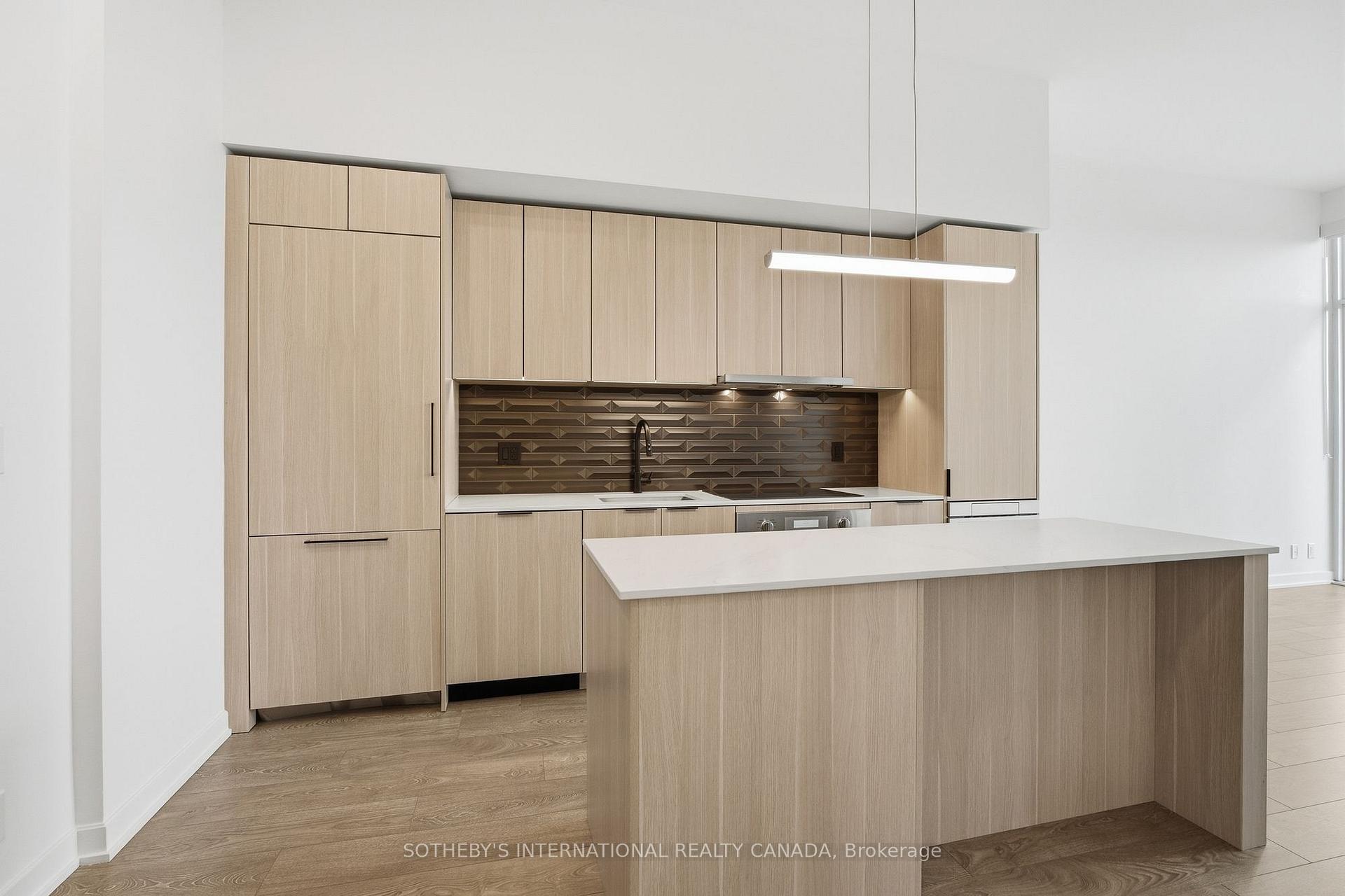 Photo 3 of Unit PH01, 88 Bathurst Street, Toronto, Niagara — HOMEH