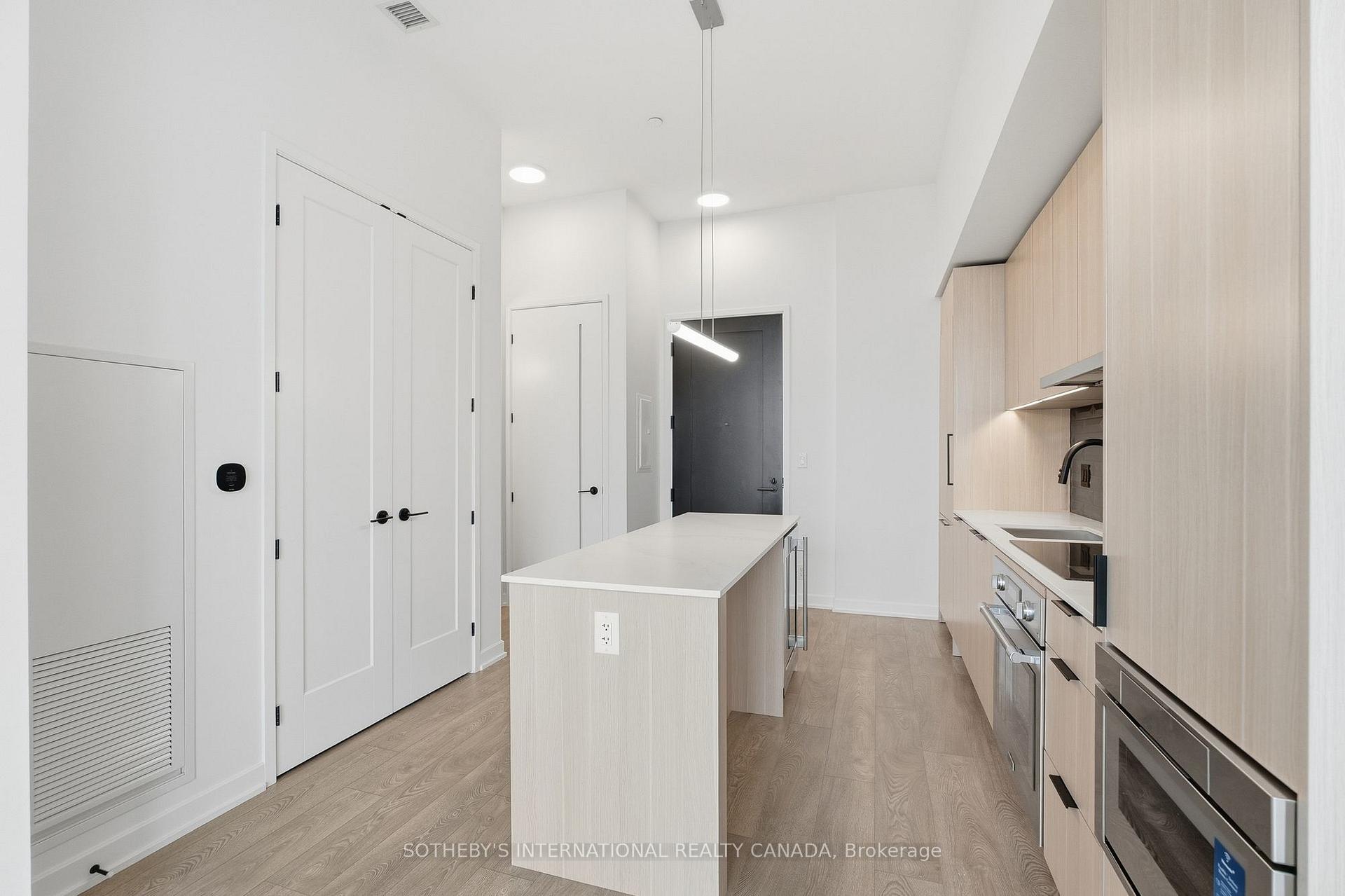 Photo 4 of Unit PH01, 88 Bathurst Street, Toronto, Niagara — HOMEH