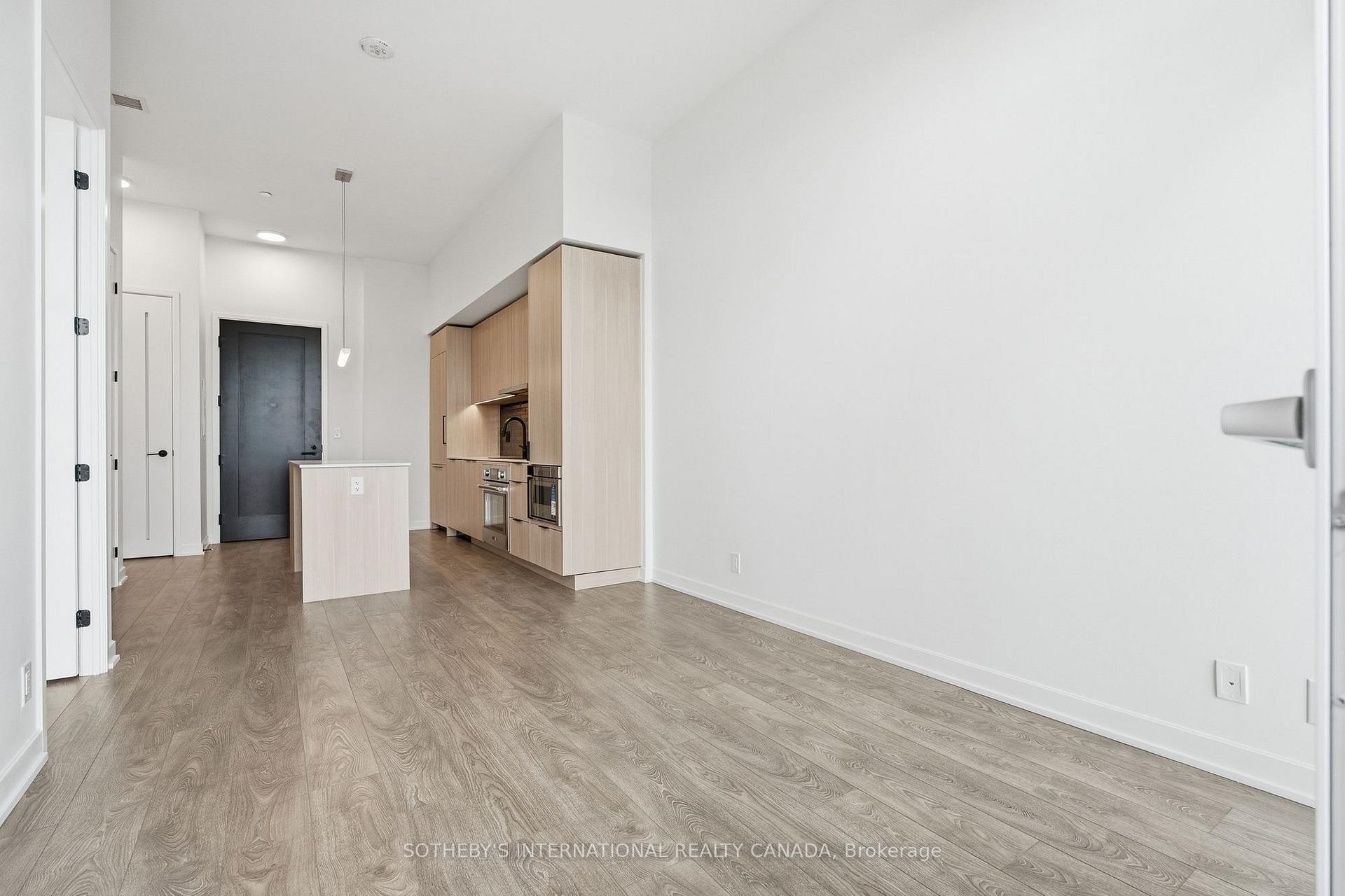Photo 11 of Unit PH01, 88 Bathurst Street, Toronto, Niagara — HOMEH