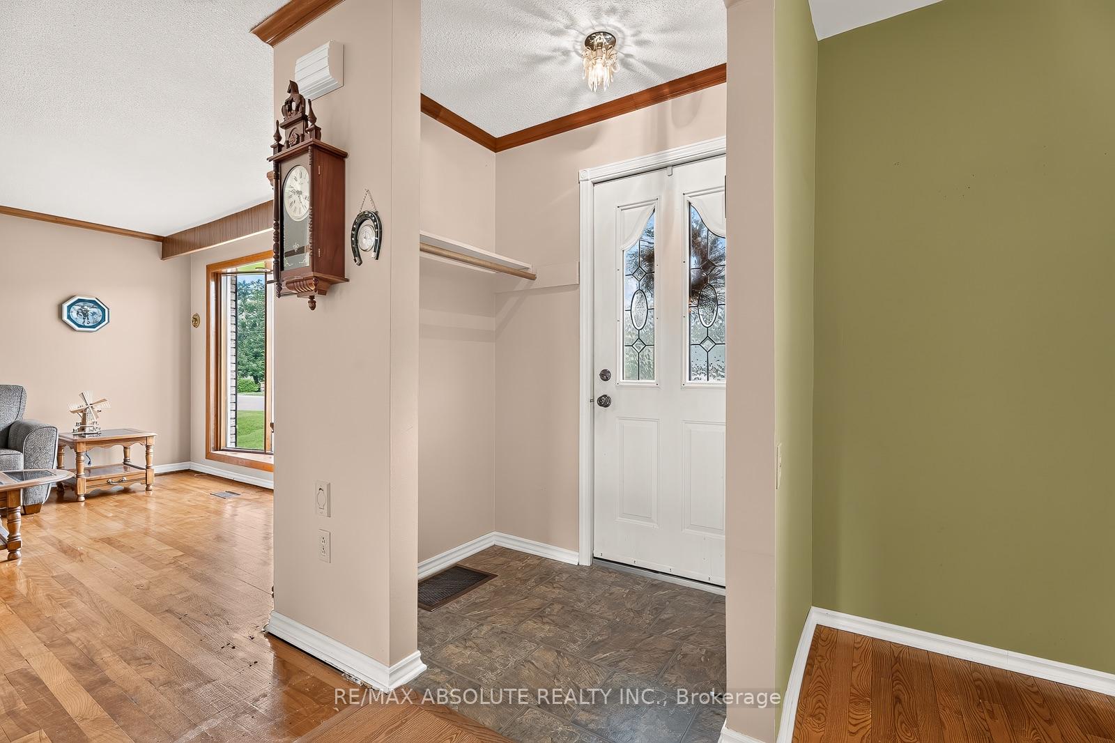 Photo 6 of 1880 Kingsdale Avenue, Ottawa, Blossom Park/Leitrim — HOMEH