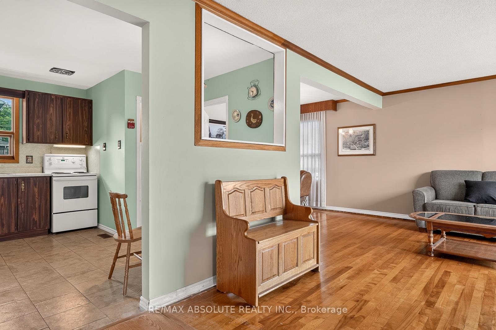 Photo 8 of 1880 Kingsdale Avenue, Ottawa, Blossom Park/Leitrim — HOMEH