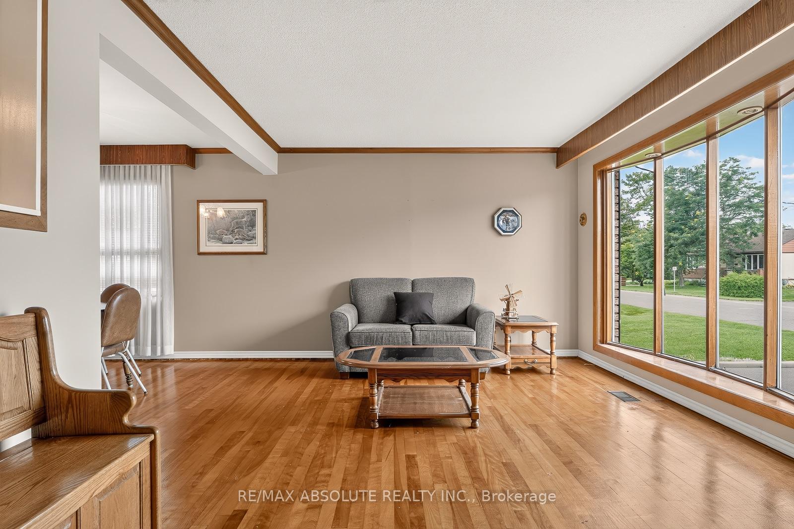 Photo 11 of 1880 Kingsdale Avenue, Ottawa, Blossom Park/Leitrim — HOMEH
