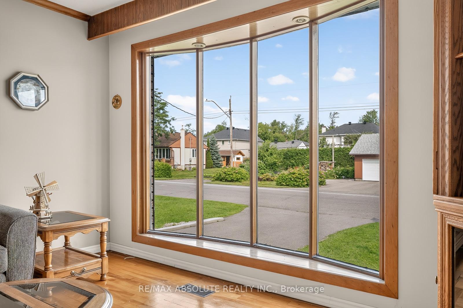 Photo 13 of 1880 Kingsdale Avenue, Ottawa, Blossom Park/Leitrim — HOMEH