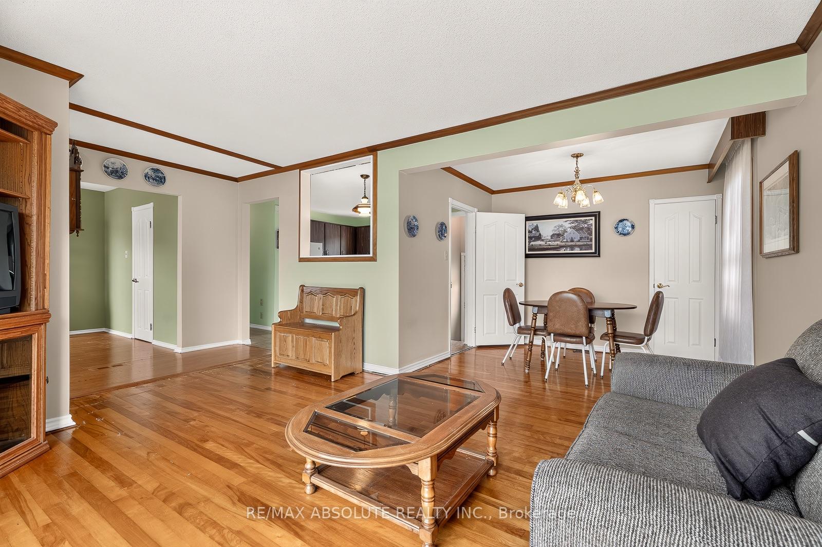 Photo 15 of 1880 Kingsdale Avenue, Ottawa, Blossom Park/Leitrim — HOMEH