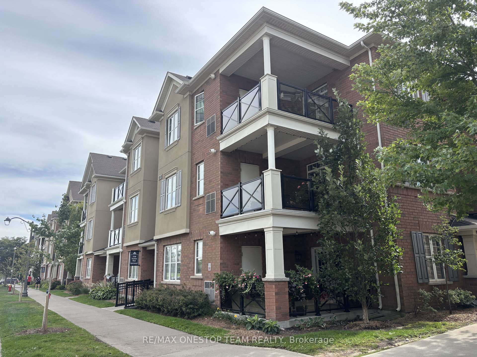 Photo of Unit 209, 2338 Taunton Road