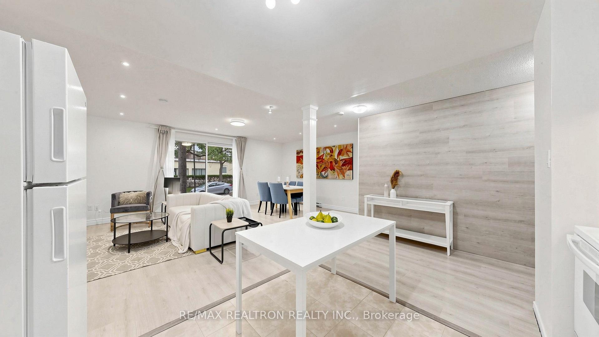 Photo 19 of Unit 151, 10 Moonstone Byway, North York, Hillcrest Village — HOMEH