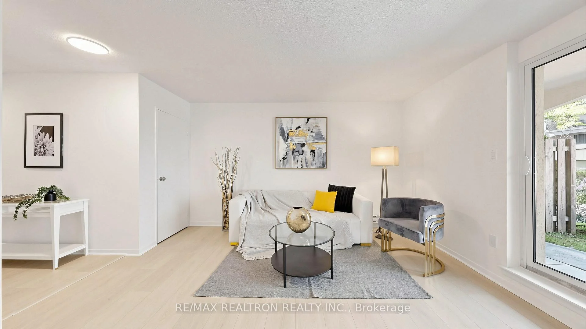 Photo 11 of Unit 151, 10 Moonstone Byway, North York, Hillcrest Village — HOMEH
