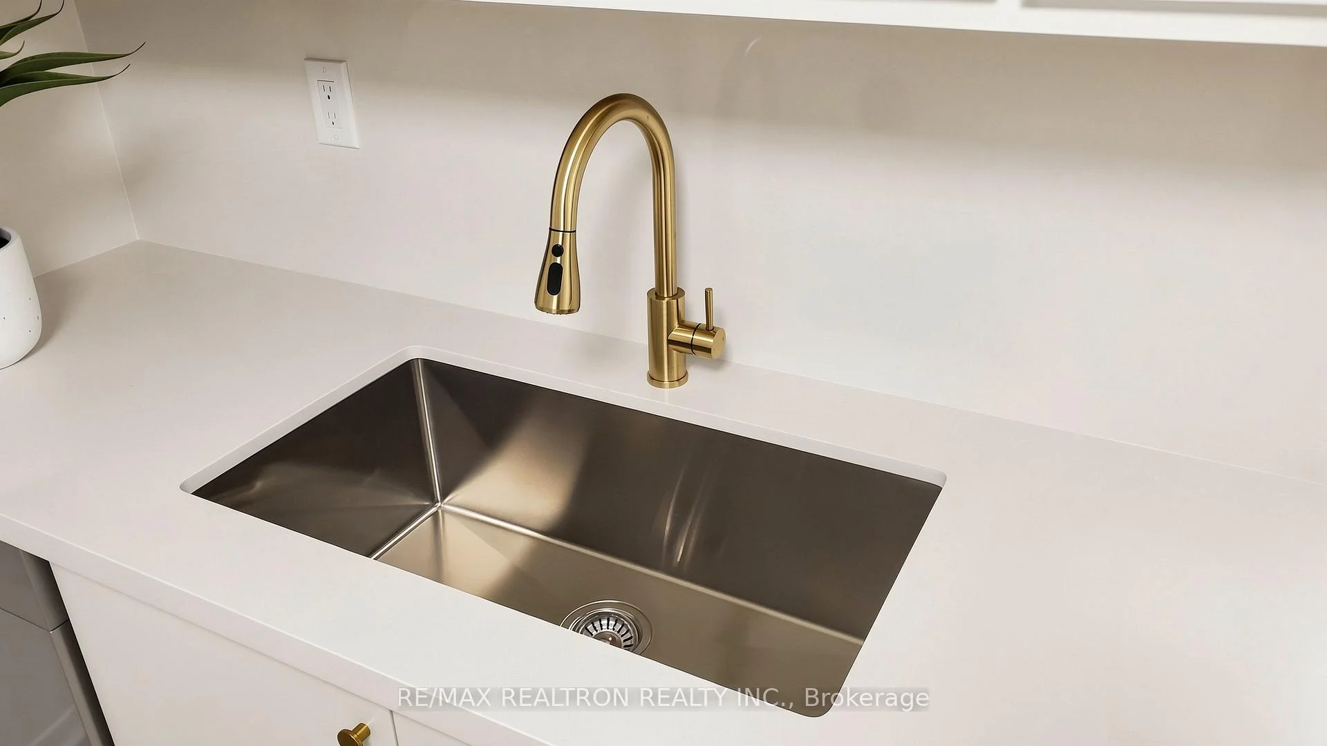 Photo 44 of Unit 151, 10 Moonstone Byway, North York, Hillcrest Village — HOMEH