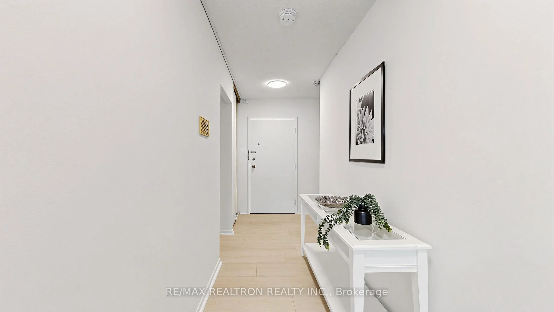 Photo 50 of Unit 151, 10 Moonstone Byway, North York, Hillcrest Village — HOMEH