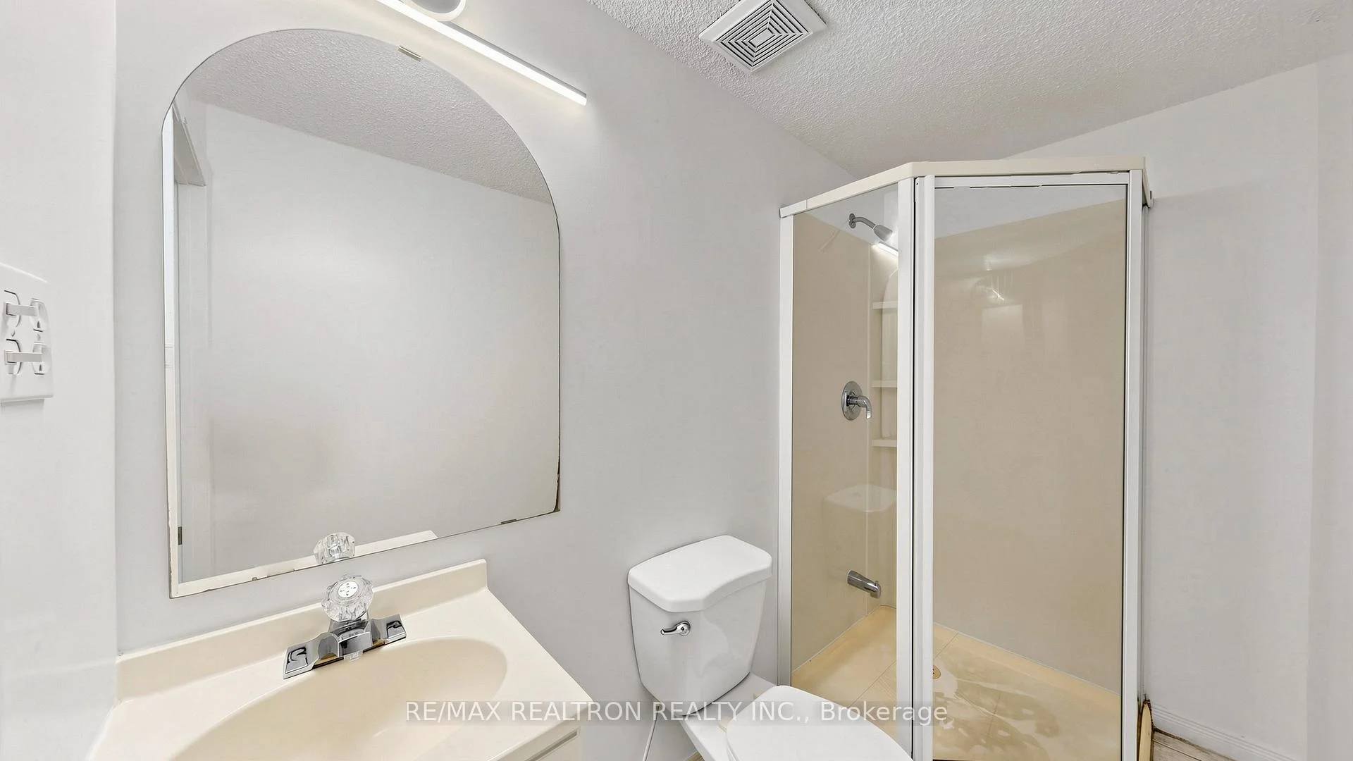 Photo 56 of Unit 151, 10 Moonstone Byway, North York, Hillcrest Village — HOMEH
