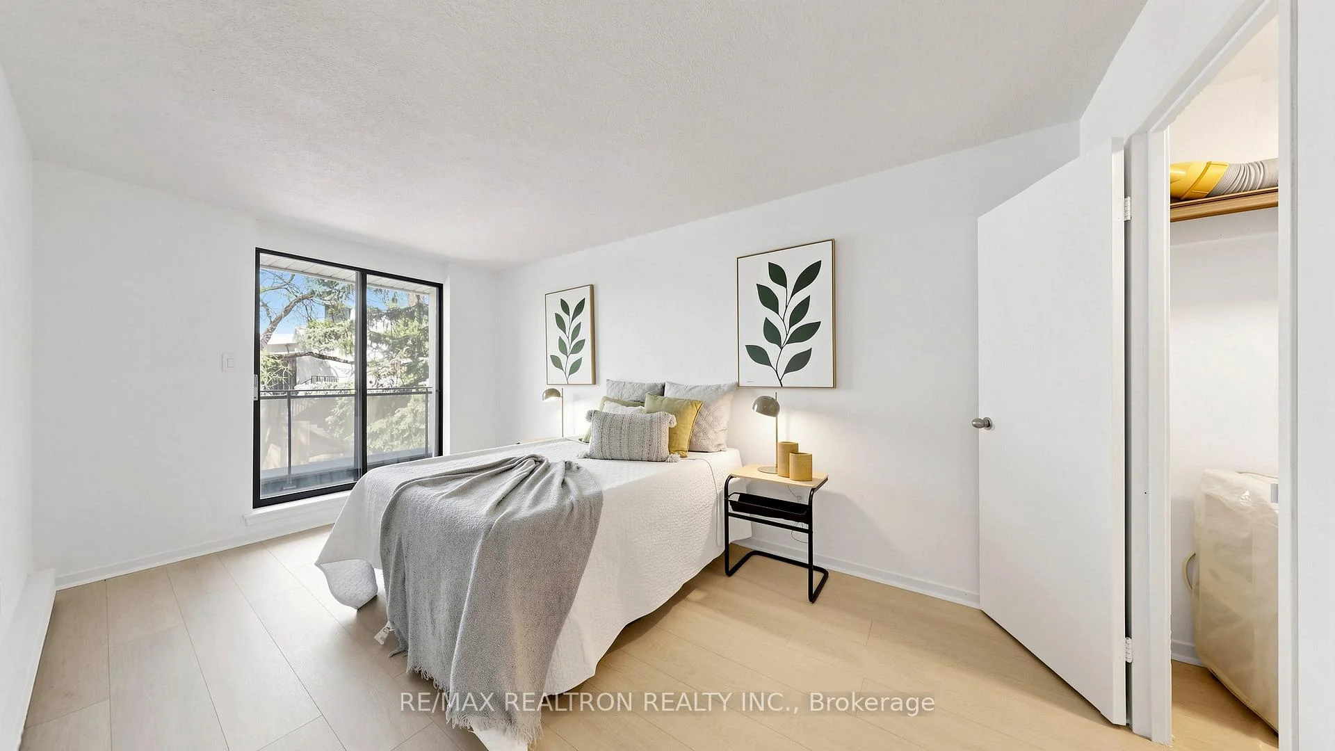 Photo 59 of Unit 151, 10 Moonstone Byway, North York, Hillcrest Village — HOMEH