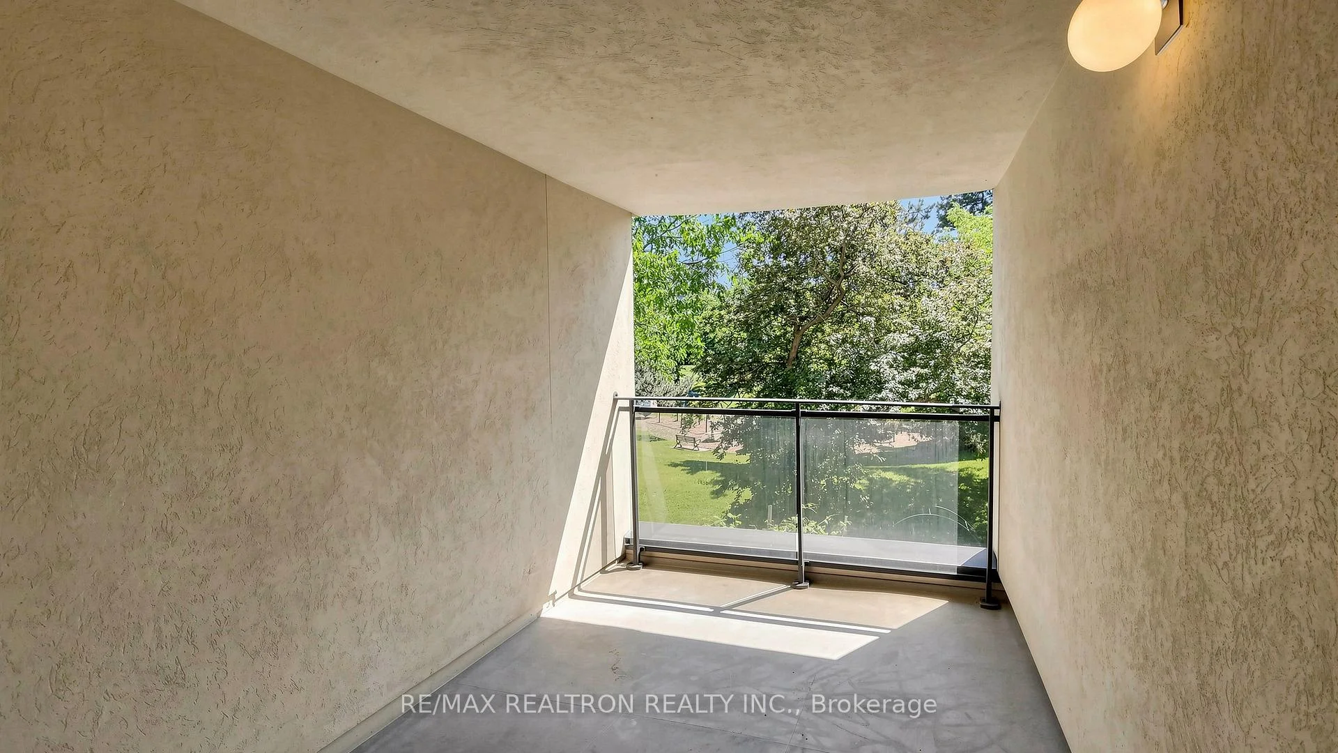 Photo 78 of Unit 151, 10 Moonstone Byway, North York, Hillcrest Village — HOMEH