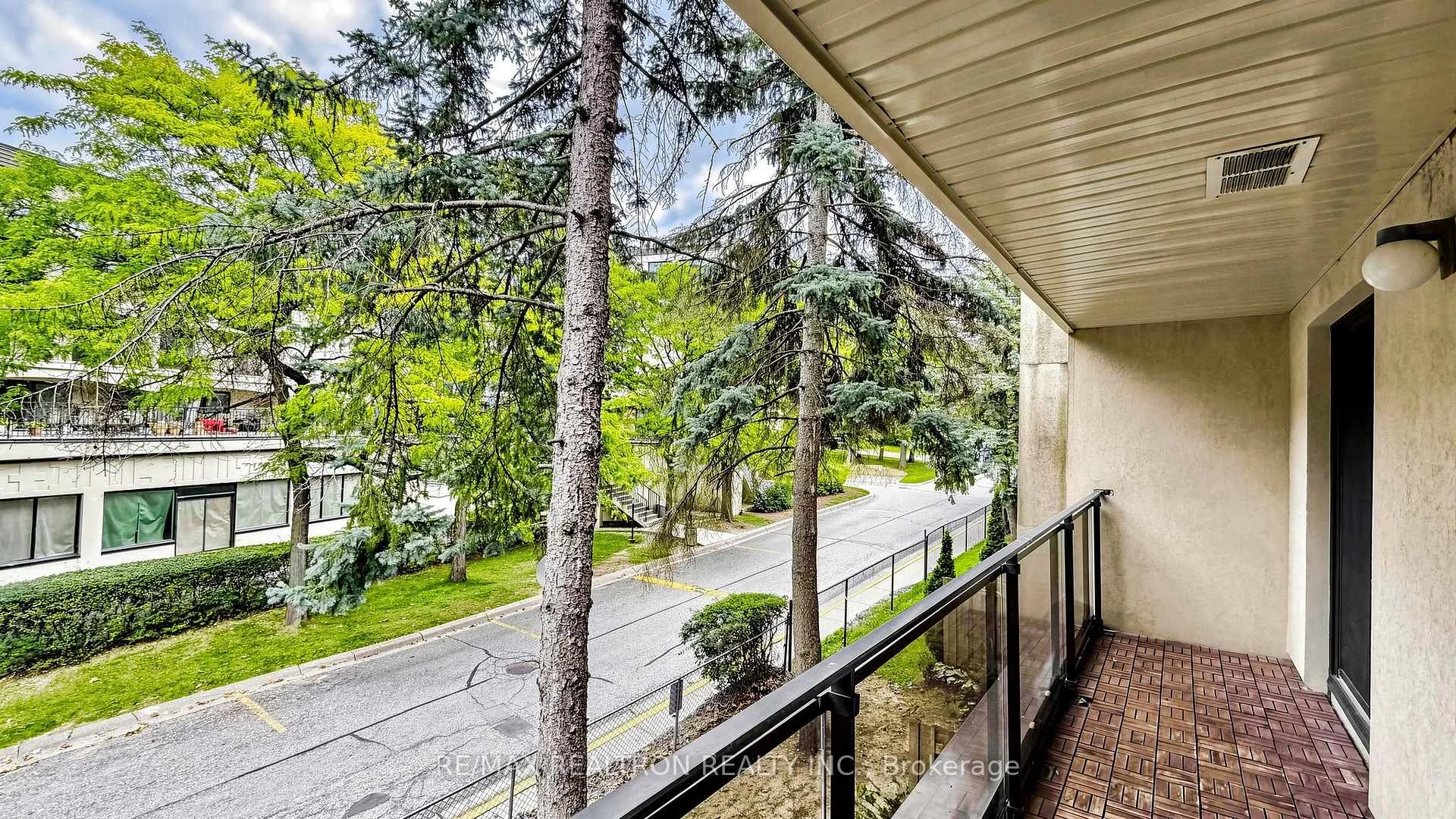 Photo 79 of Unit 151, 10 Moonstone Byway, North York, Hillcrest Village — HOMEH
