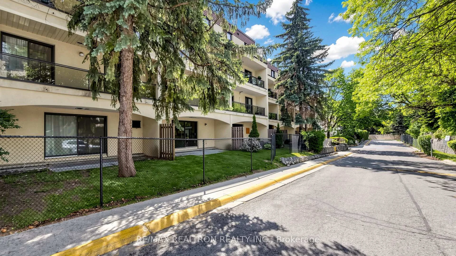 Photo 84 of Unit 151, 10 Moonstone Byway, North York, Hillcrest Village — HOMEH