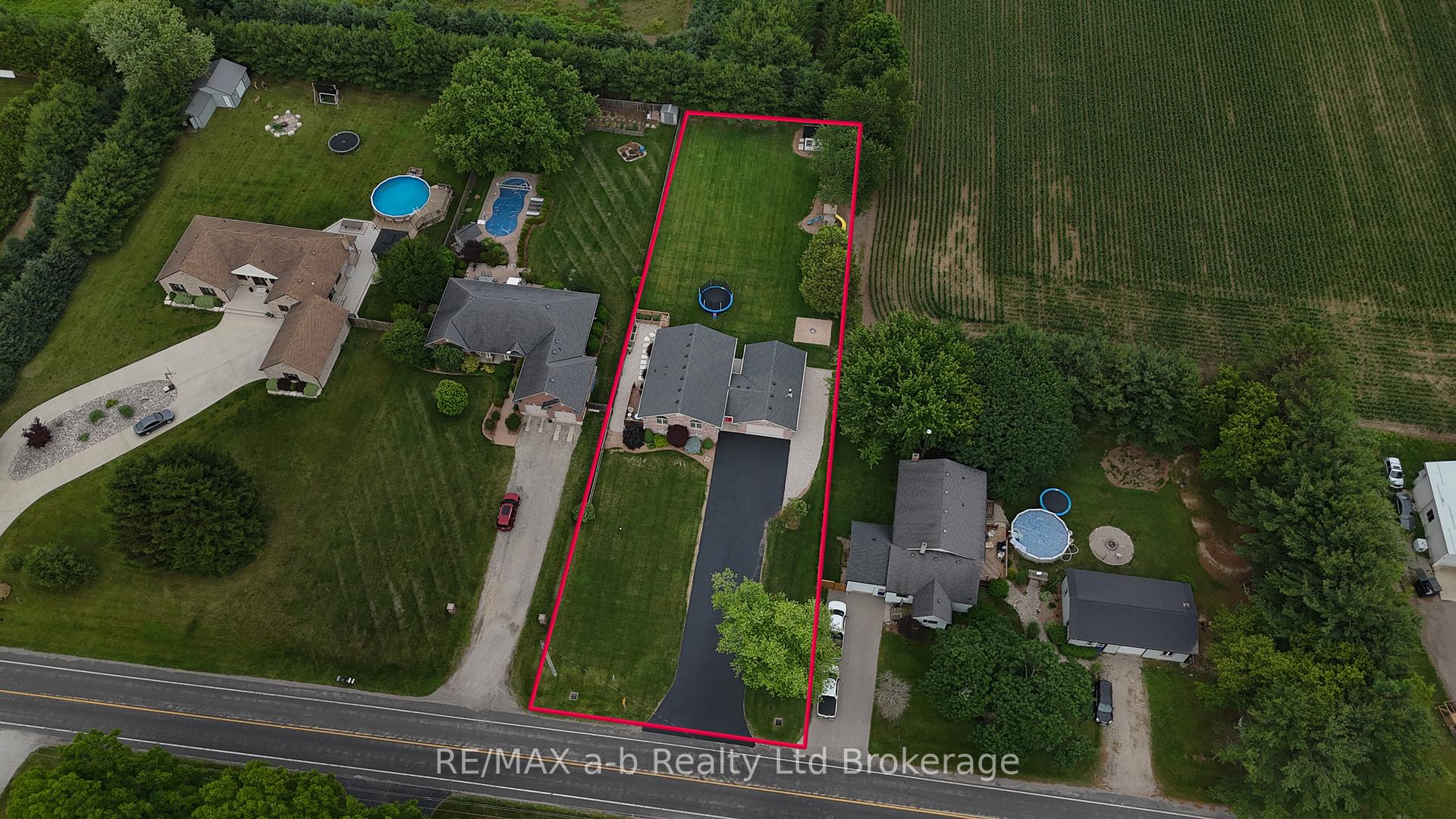 Photo 17 of 6744 Hacienda Road, Malahide, Rural Malahide — HOMEH