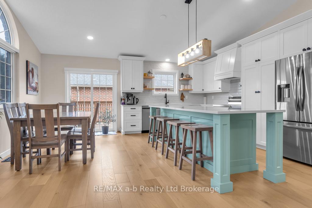 Photo 21 of 6744 Hacienda Road, Malahide, Rural Malahide — HOMEH