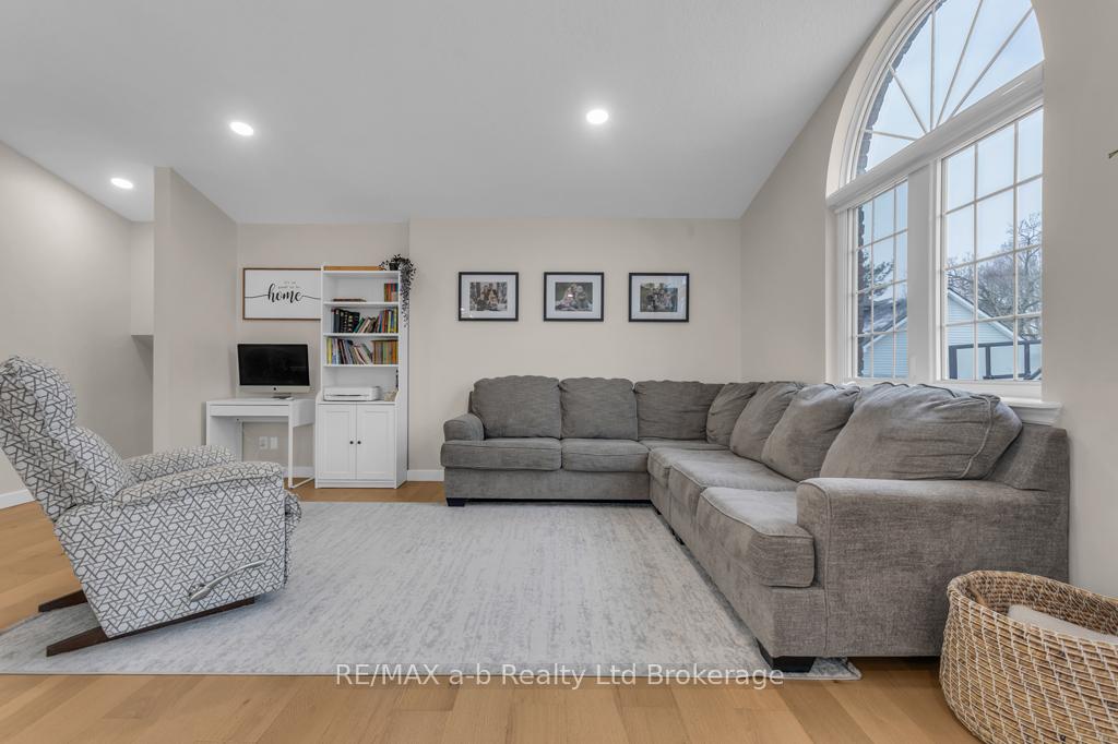 Photo 27 of 6744 Hacienda Road, Malahide, Rural Malahide — HOMEH