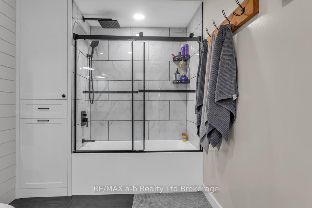 Photo 30 of 6744 Hacienda Road, Malahide, Rural Malahide — HOMEH