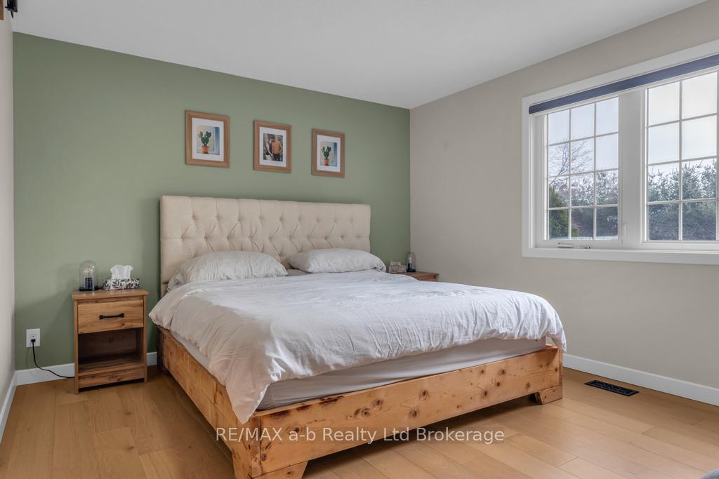 Photo 32 of 6744 Hacienda Road, Malahide, Rural Malahide — HOMEH