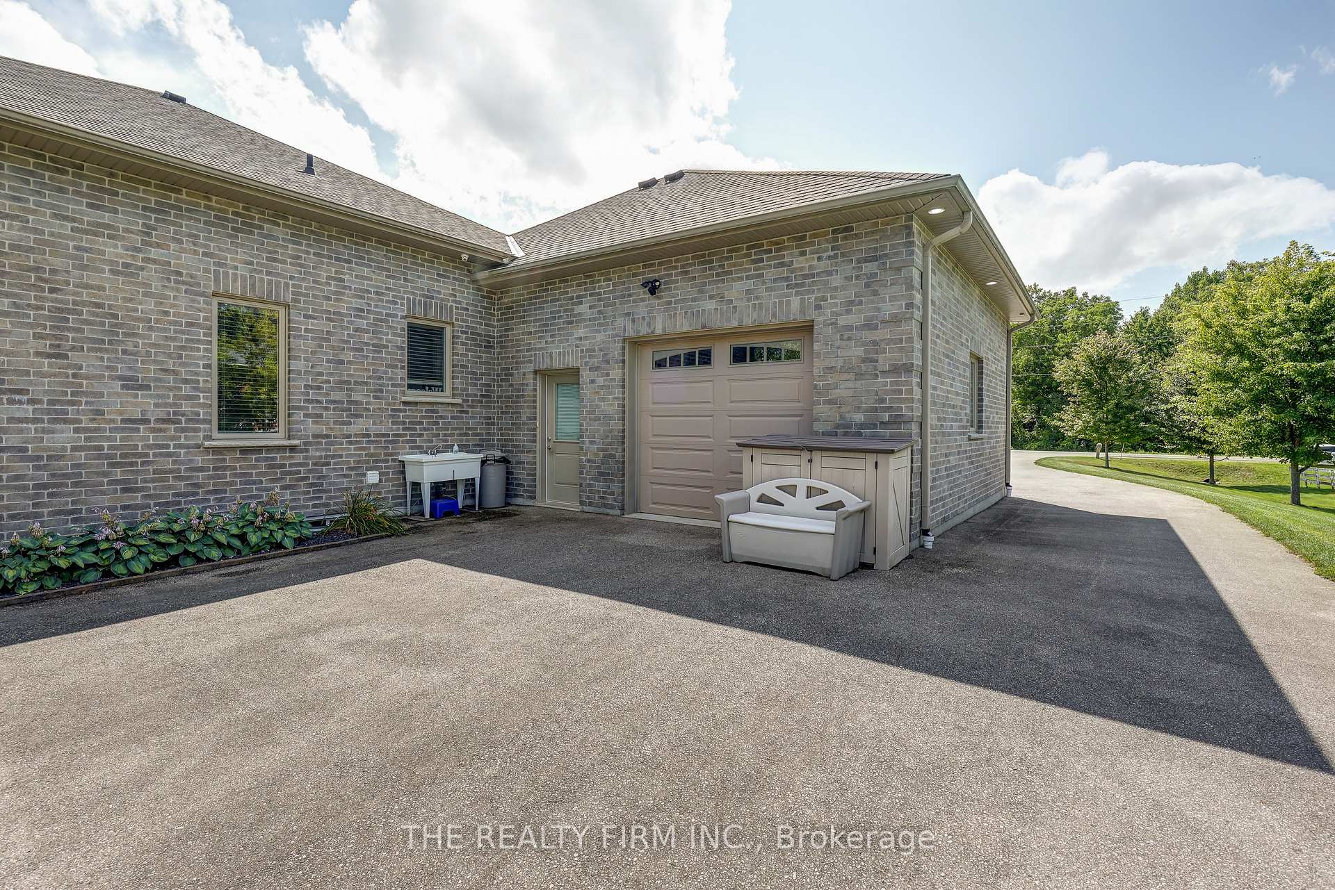 Photo 40 of 22060 Nissouri Road, Thames Centre, Thorndale — HOMEH