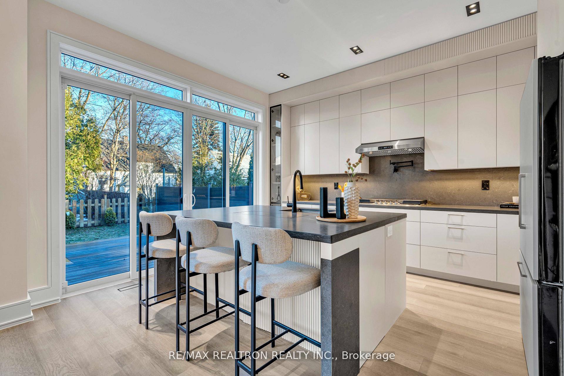 Photo 8 of 19 Topham Road, Toronto, O'Connor-Parkview — HOMEH