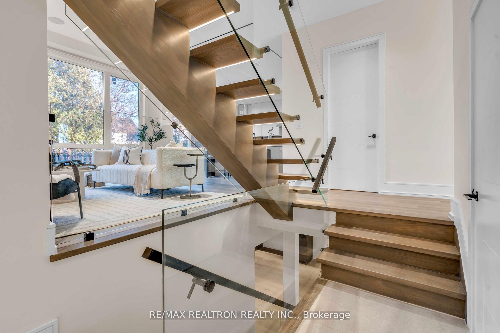 Photo 14 of 19 Topham Road, Toronto, O'Connor-Parkview — HOMEH