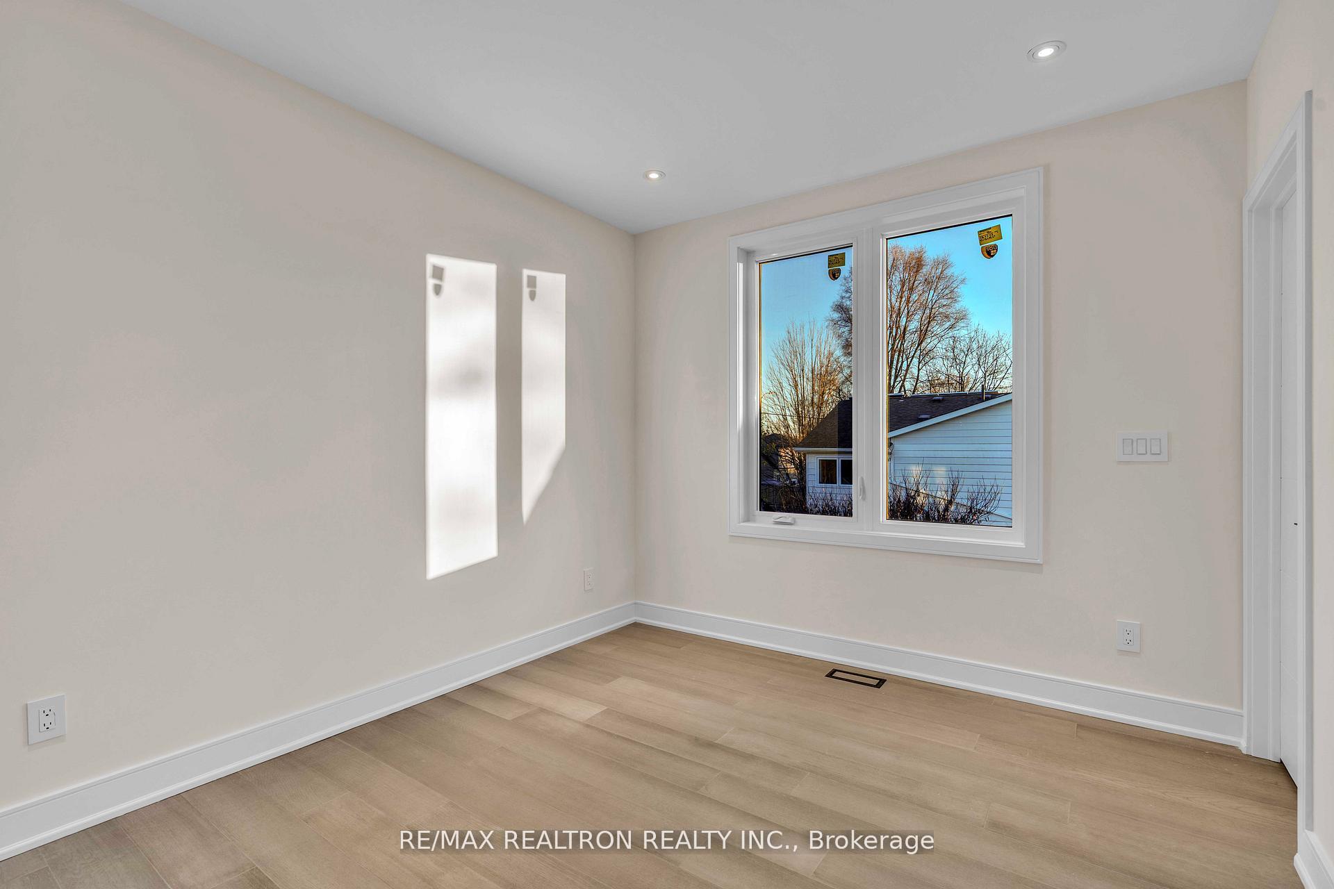 Photo 28 of 19 Topham Road, Toronto, O'Connor-Parkview — HOMEH