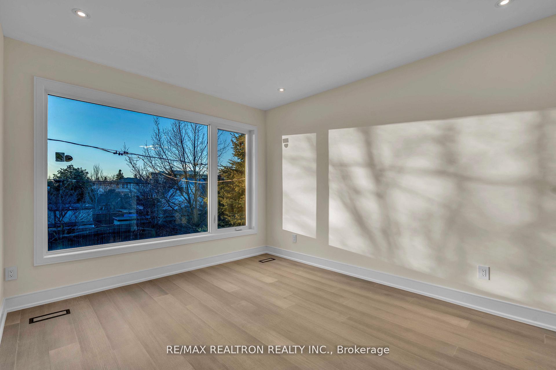 Photo 32 of 19 Topham Road, Toronto, O'Connor-Parkview — HOMEH