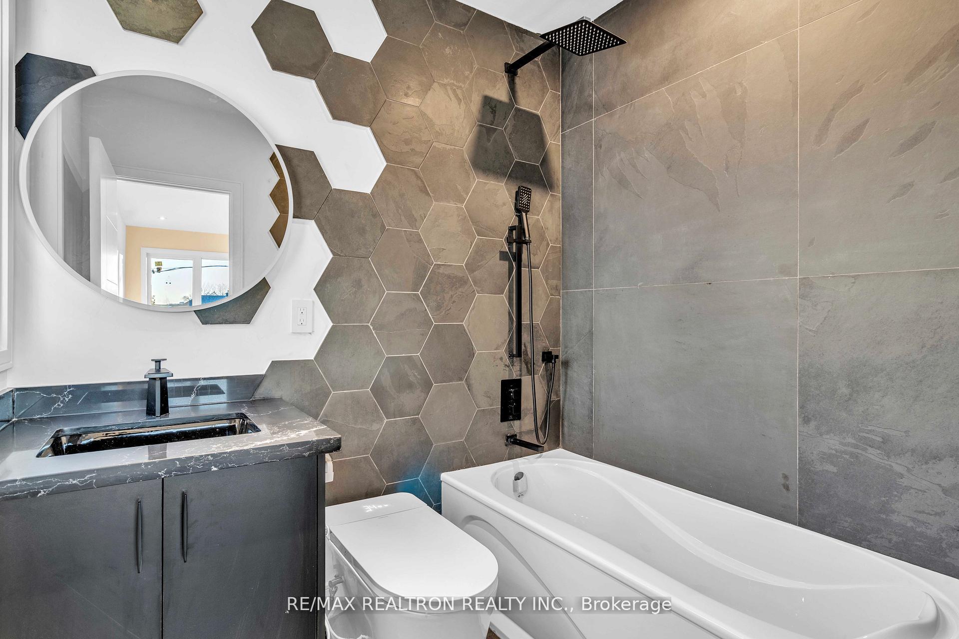 Photo 35 of 19 Topham Road, Toronto, O'Connor-Parkview — HOMEH