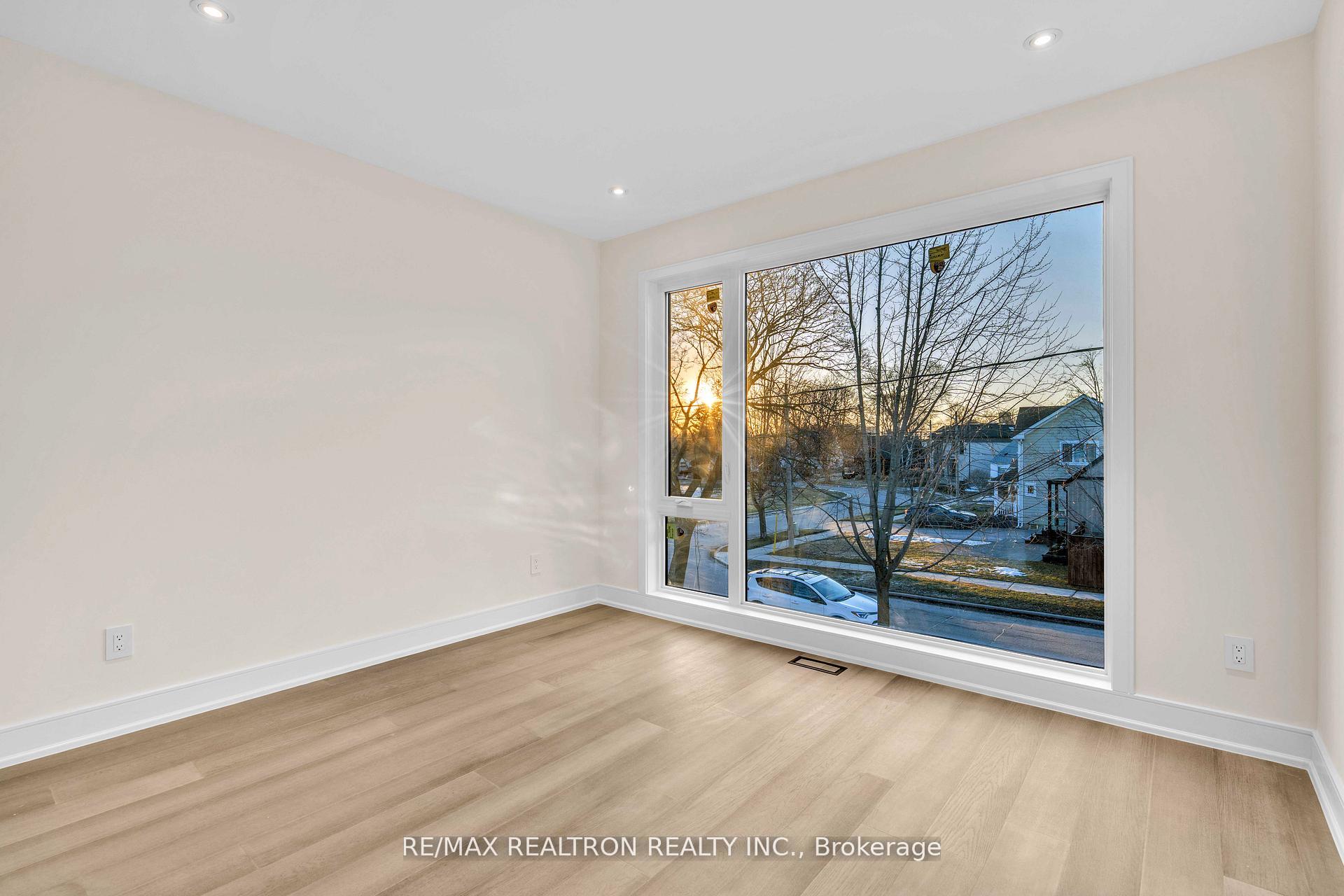 Photo 36 of 19 Topham Road, Toronto, O'Connor-Parkview — HOMEH