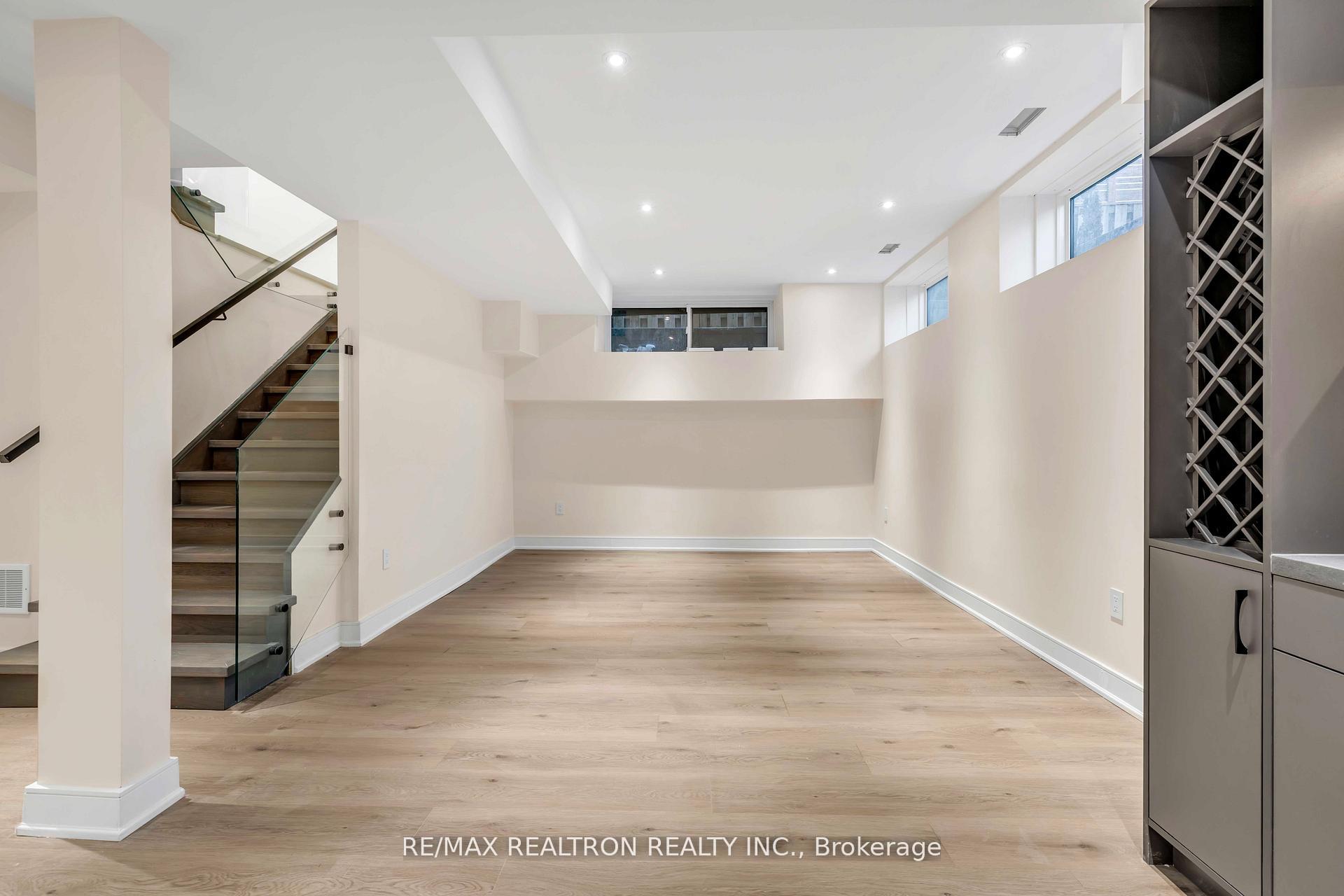Photo 40 of 19 Topham Road, Toronto, O'Connor-Parkview — HOMEH