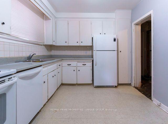 Photo 4 of 47-51 Heath Street E, Toronto, Rosedale-Moore Park — HOMEH