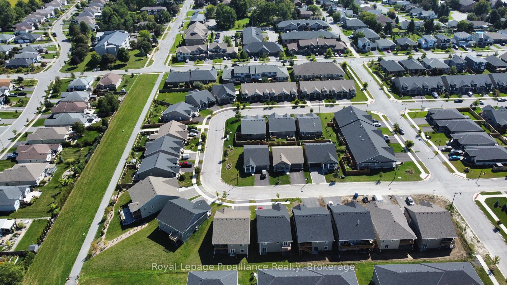 Photo 18 of 121 Farrington Crescent, Prince Edward County, Picton Ward — HOMEH