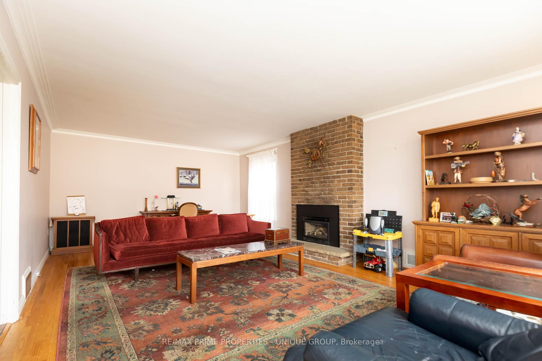 Photo 5 of 173 Ridley Boulevard, Toronto, Bedford Park-Nortown — HOMEH
