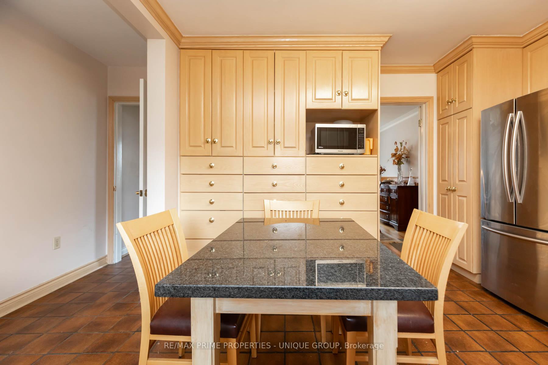 Photo 14 of 173 Ridley Boulevard, Toronto, Bedford Park-Nortown — HOMEH