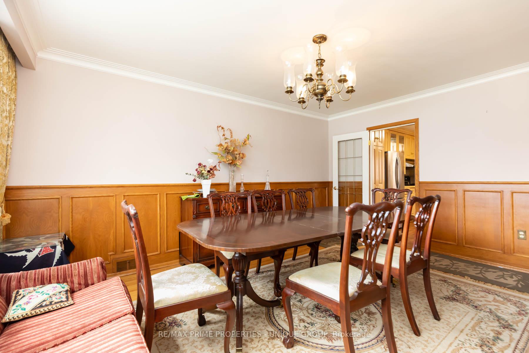 Photo 16 of 173 Ridley Boulevard, Toronto, Bedford Park-Nortown — HOMEH