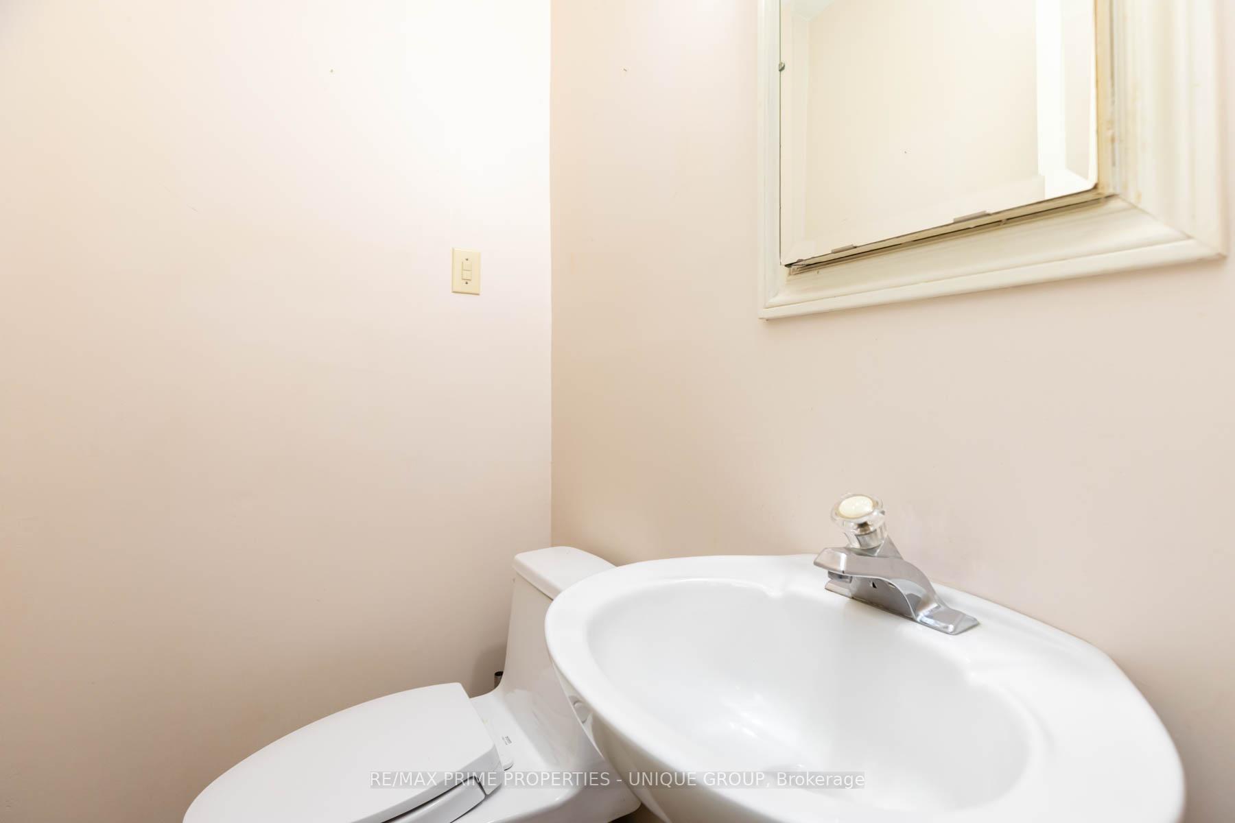 Photo 23 of 173 Ridley Boulevard, Toronto, Bedford Park-Nortown — HOMEH