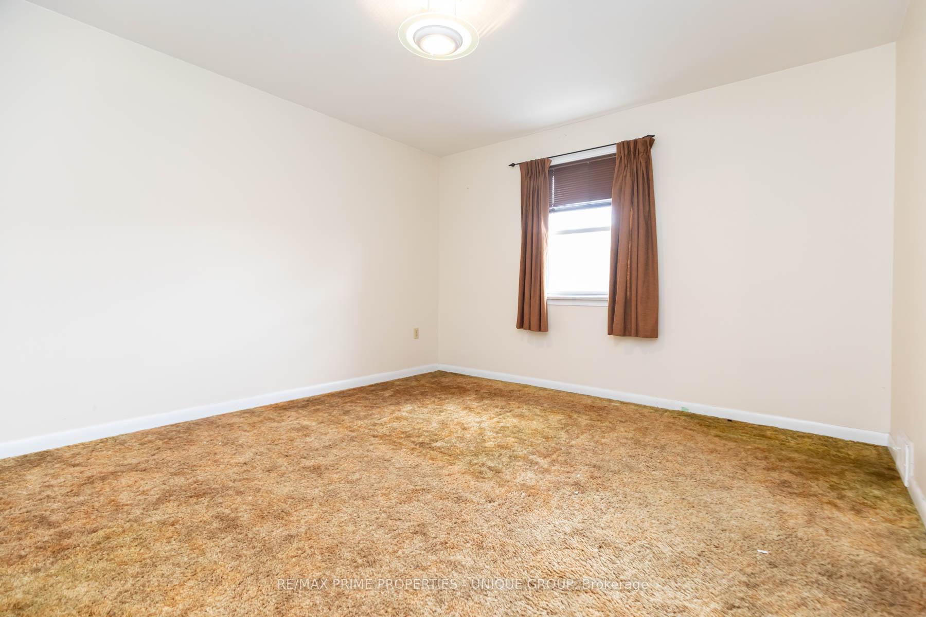 Photo 31 of 173 Ridley Boulevard, Toronto, Bedford Park-Nortown — HOMEH