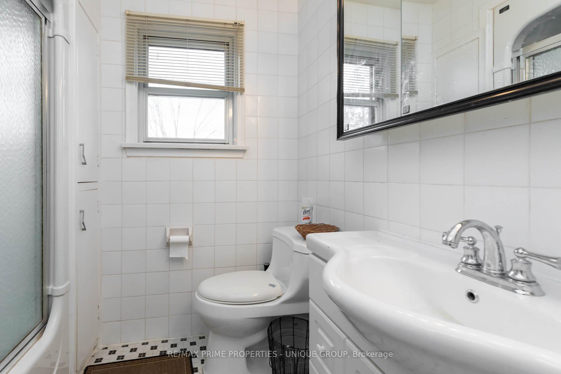 Photo 37 of 173 Ridley Boulevard, Toronto, Bedford Park-Nortown — HOMEH