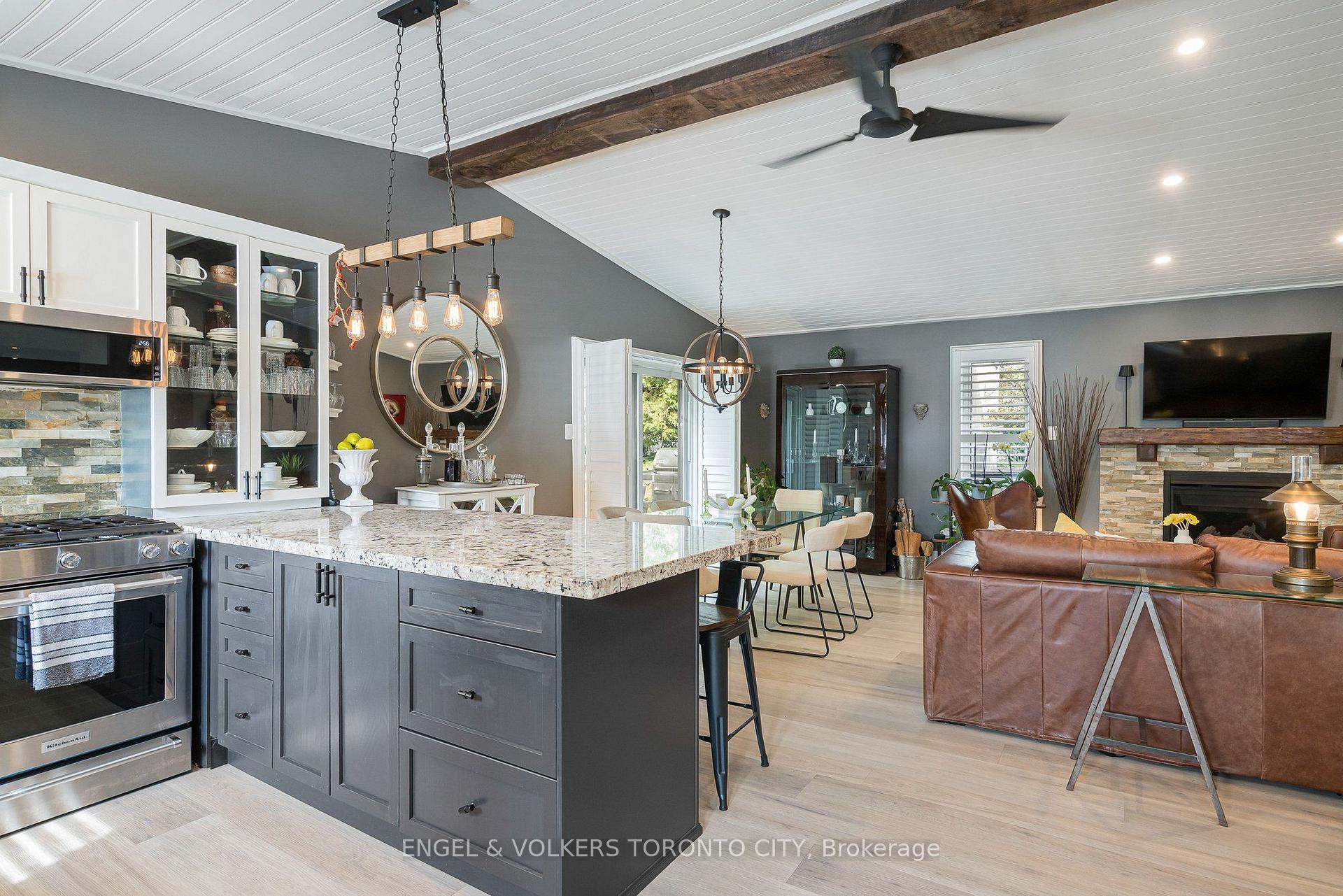 Photo 6 of 444 Oxbow Crescent, Collingwood — HOMEH