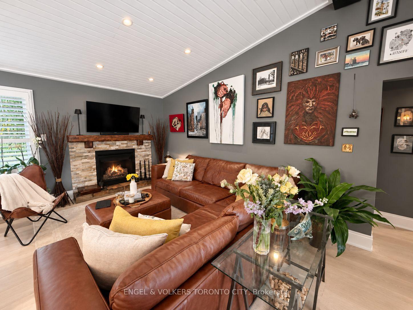 Photo 7 of 444 Oxbow Crescent, Collingwood — HOMEH