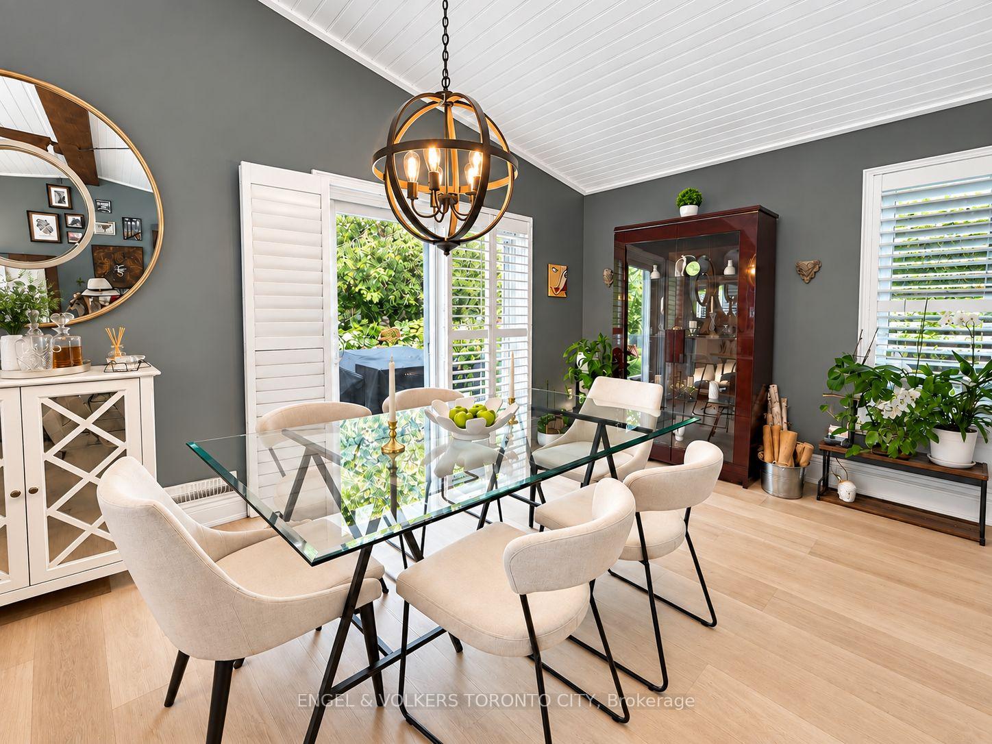 Photo 8 of 444 Oxbow Crescent, Collingwood — HOMEH