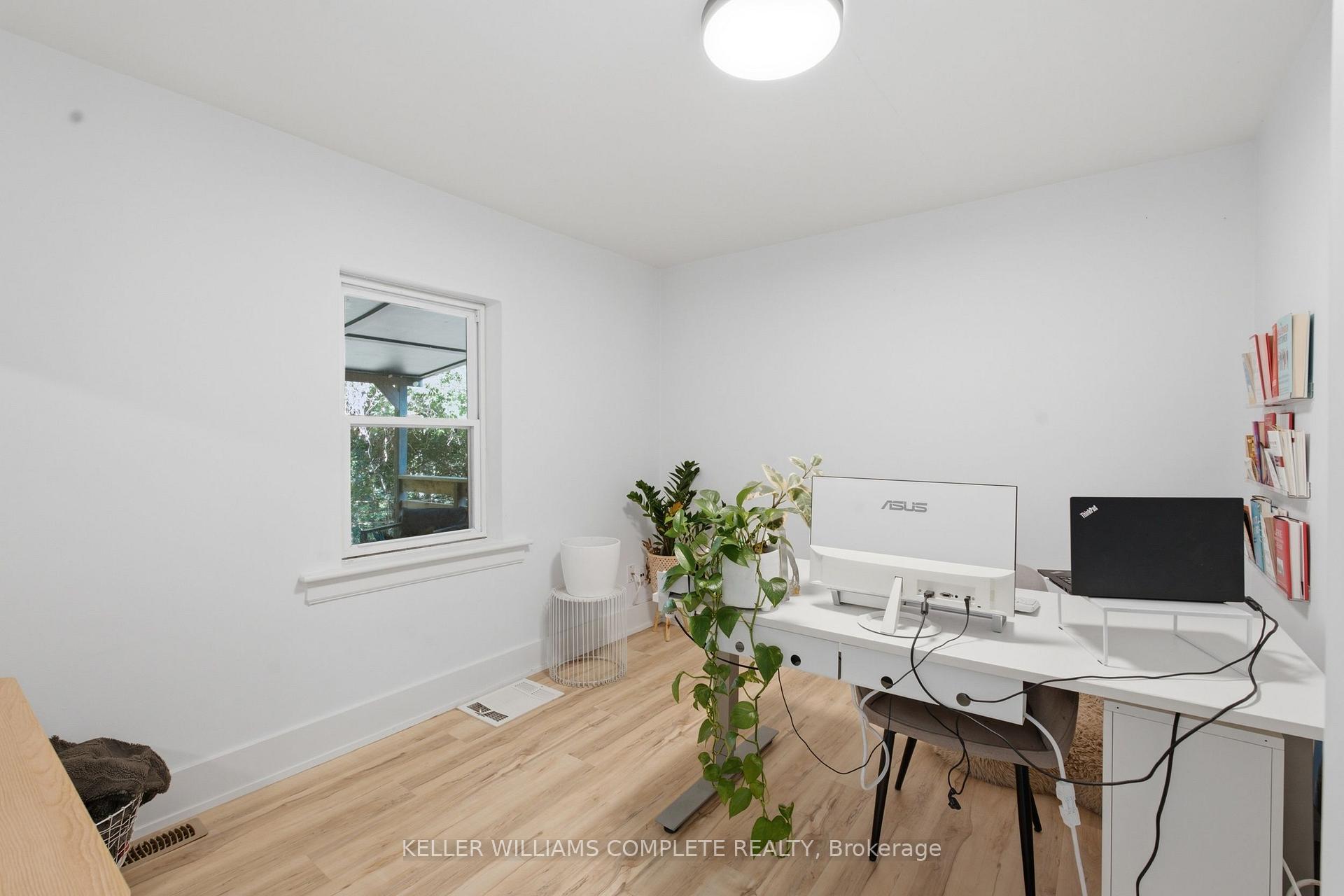 Photo 14 of 409 Ontario Street, Grimsby, Grimsby Beach — HOMEH