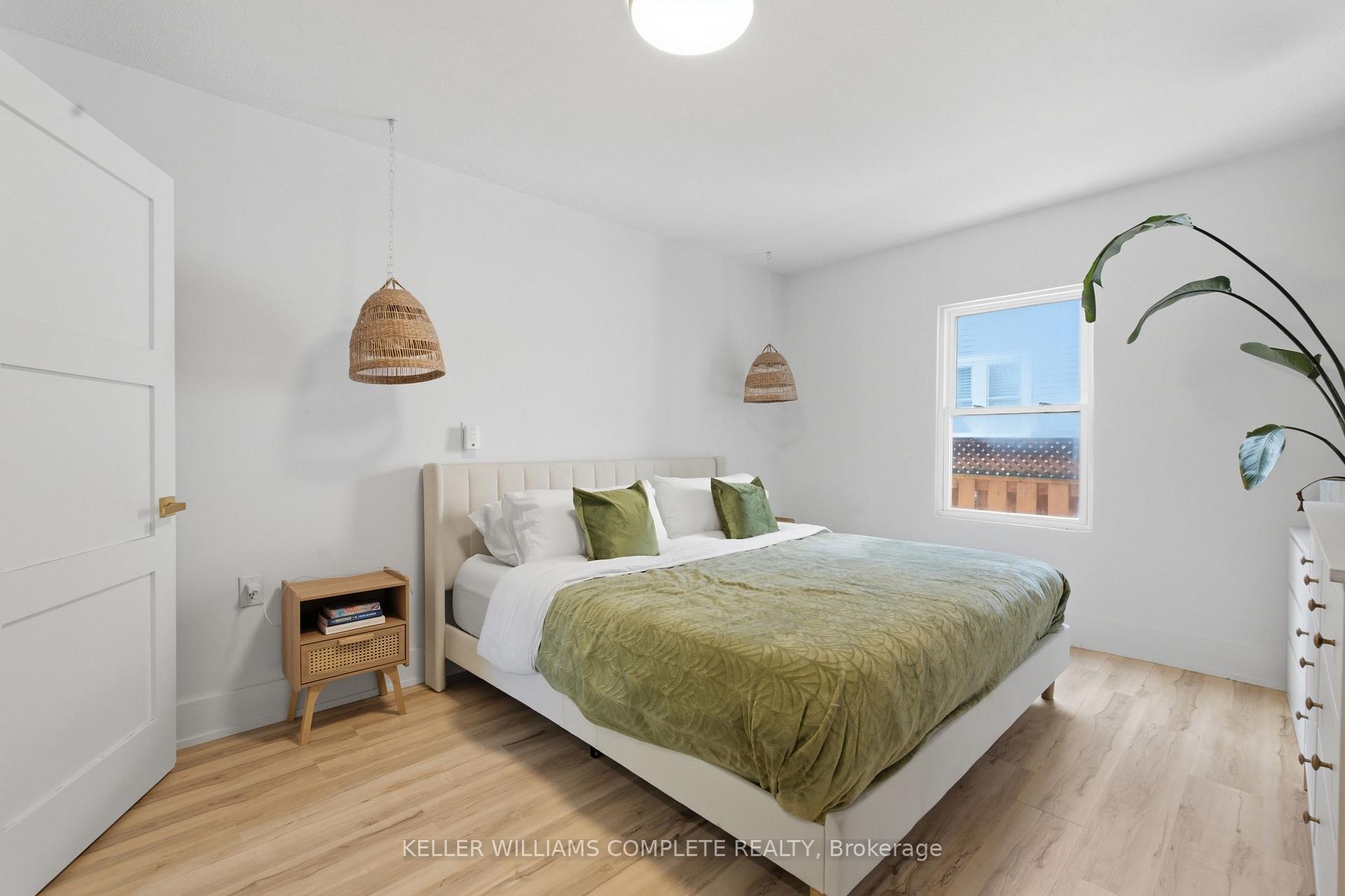Photo 16 of 409 Ontario Street, Grimsby, Grimsby Beach — HOMEH