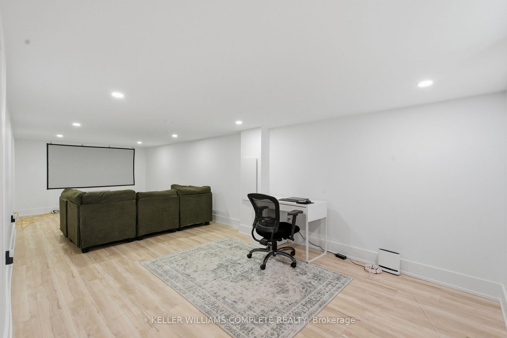 Photo 21 of 409 Ontario Street, Grimsby, Grimsby Beach — HOMEH
