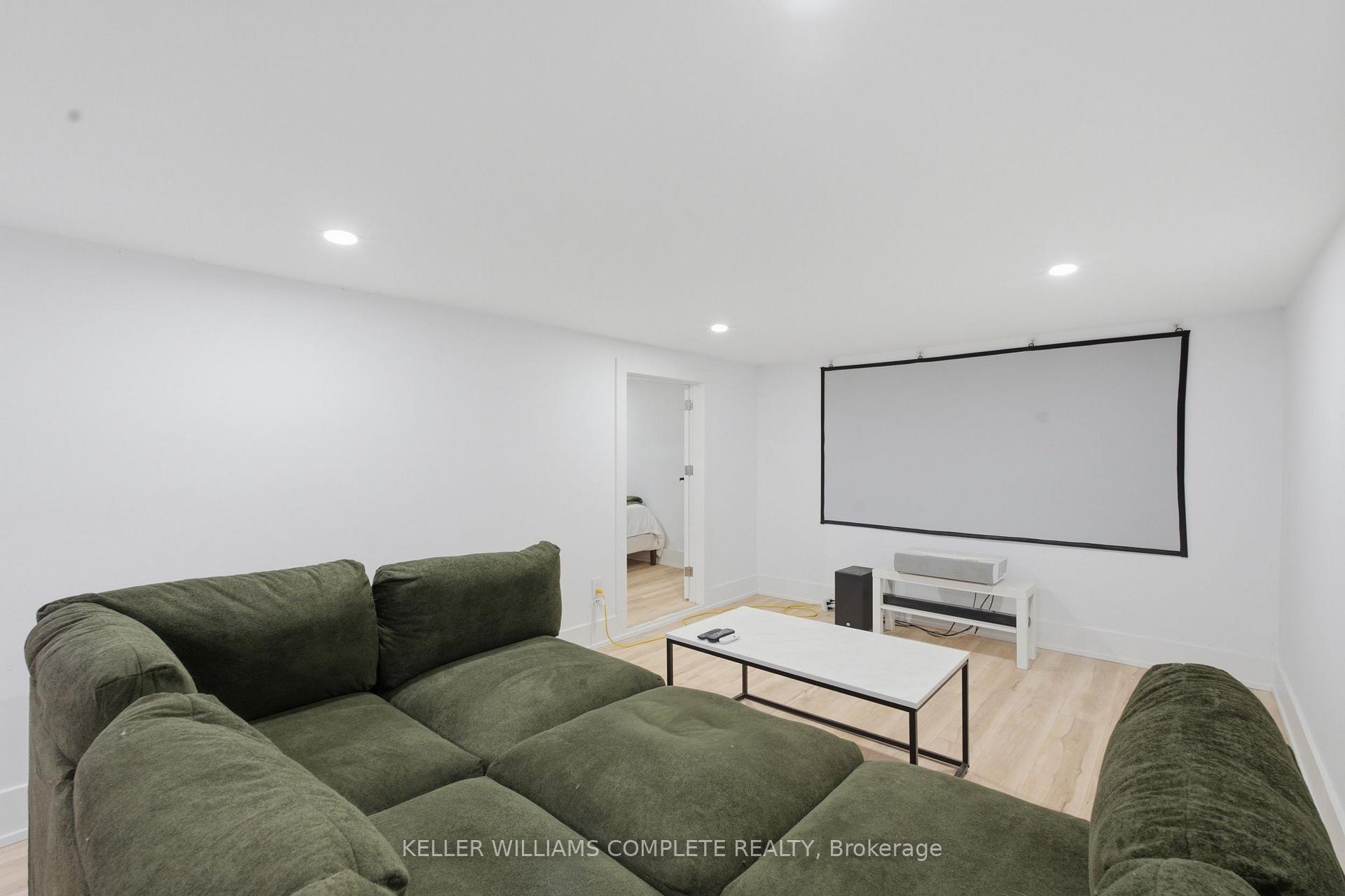 Photo 23 of 409 Ontario Street, Grimsby, Grimsby Beach — HOMEH