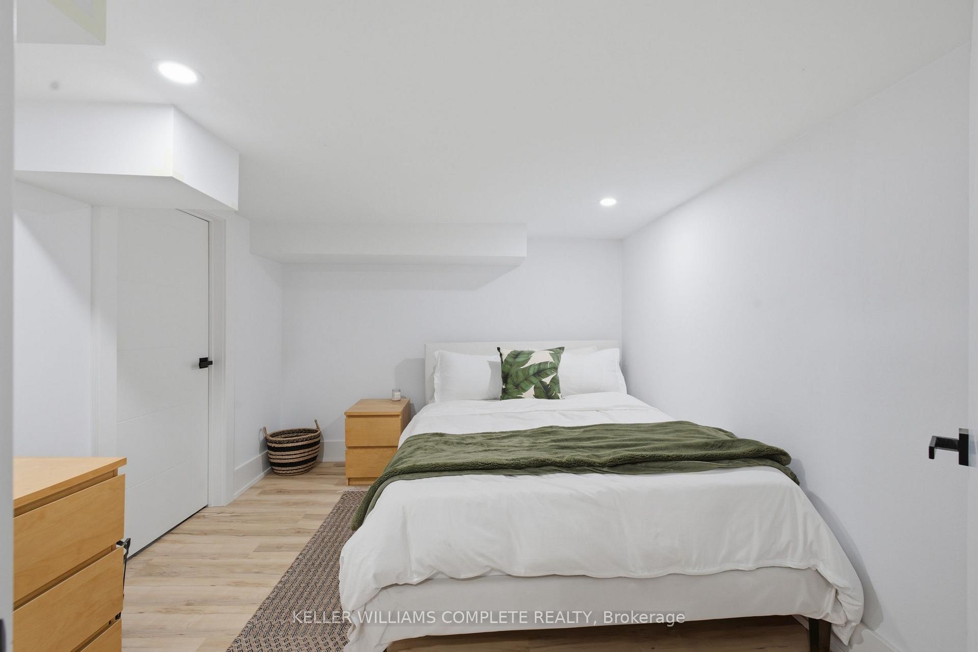 Photo 27 of 409 Ontario Street, Grimsby, Grimsby Beach — HOMEH