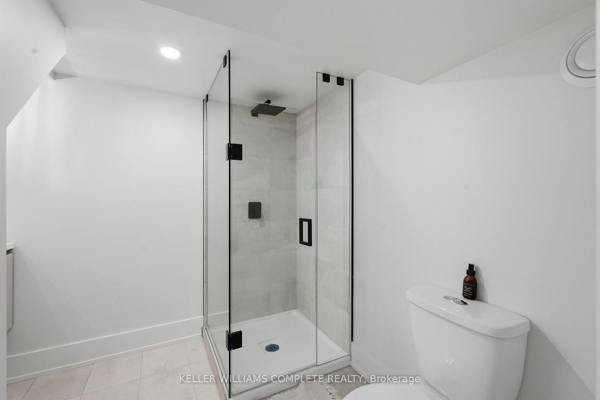 Photo 30 of 409 Ontario Street, Grimsby, Grimsby Beach — HOMEH